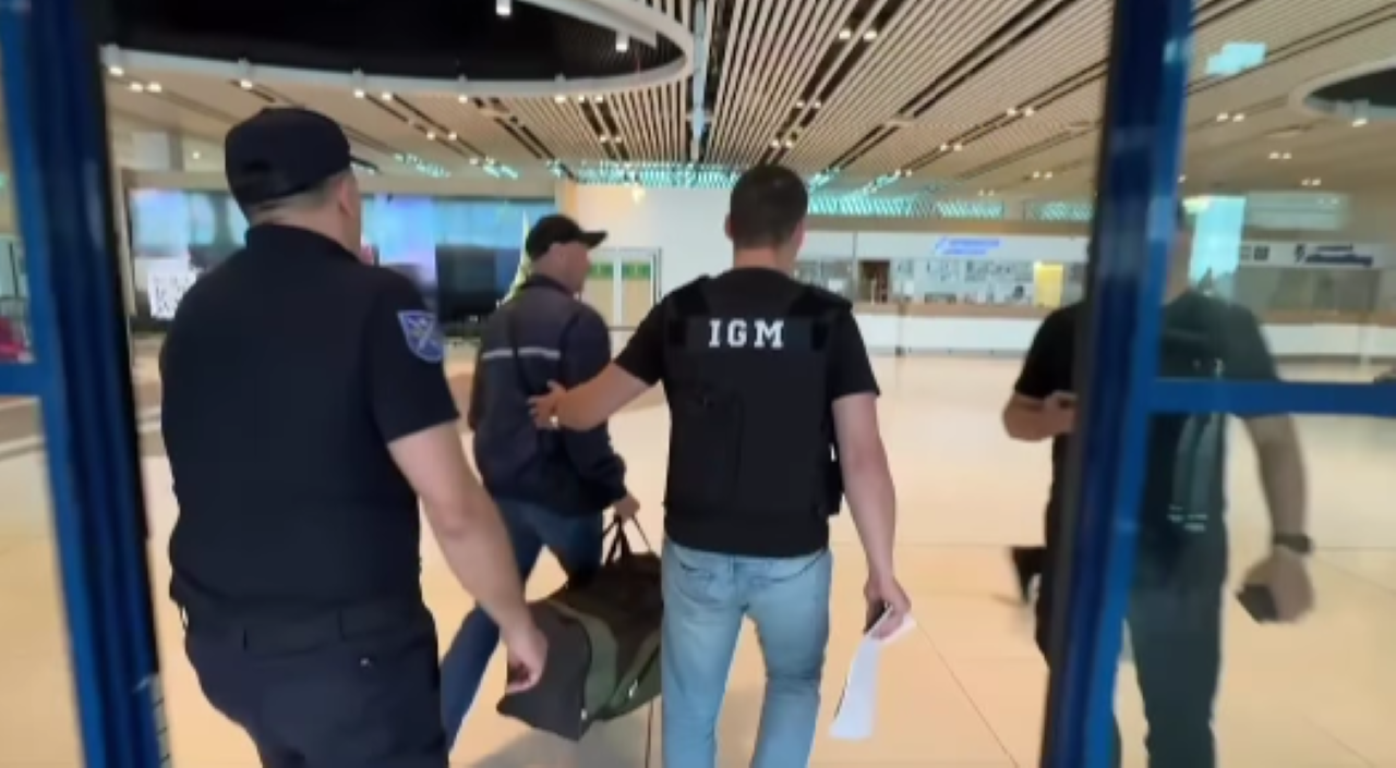 VIDEO // Cetățean rus, expulzat din Republica Moldova și declarat indezirabil pentru cinci ani