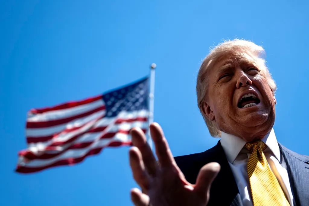 „O adevărată umilință”. Trump, nevoit să se apere de criticile primite pentru acordul încheiat după războiul costisitor și sângeros cu Iranul