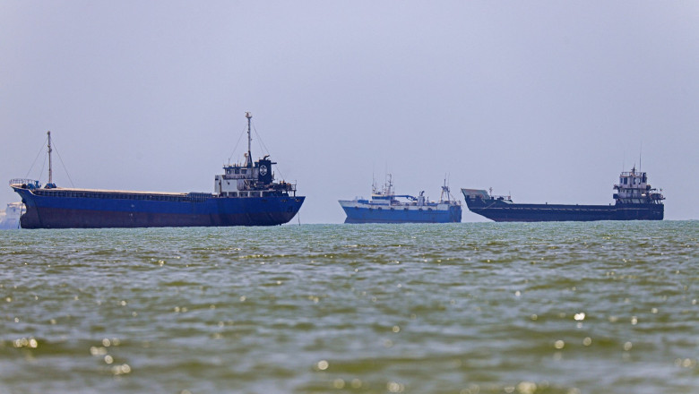 Petrolul circulă din nou prin Strâmtoarea Ormuz, dar noul acord din Orientul Mijlociu este deja pus la încercare