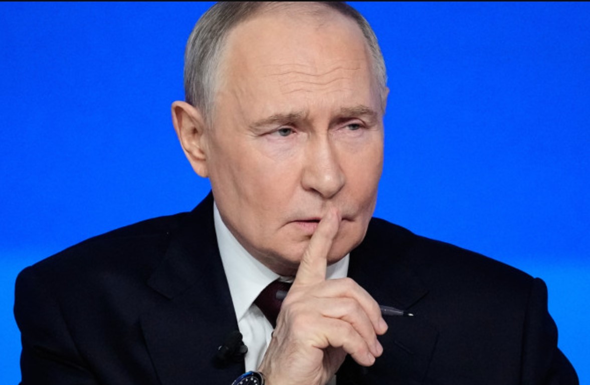 „Este inadecvat”. Putin tace zgomotos după cel mai mare atac ucrainean cu drone asupra Moscovei