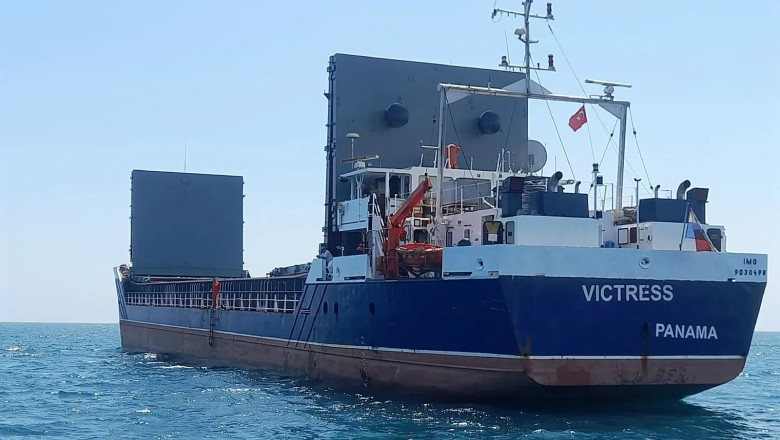 Un cargou a luat foc în Marea Neagră după ce a fost atacat de o dronă rusească