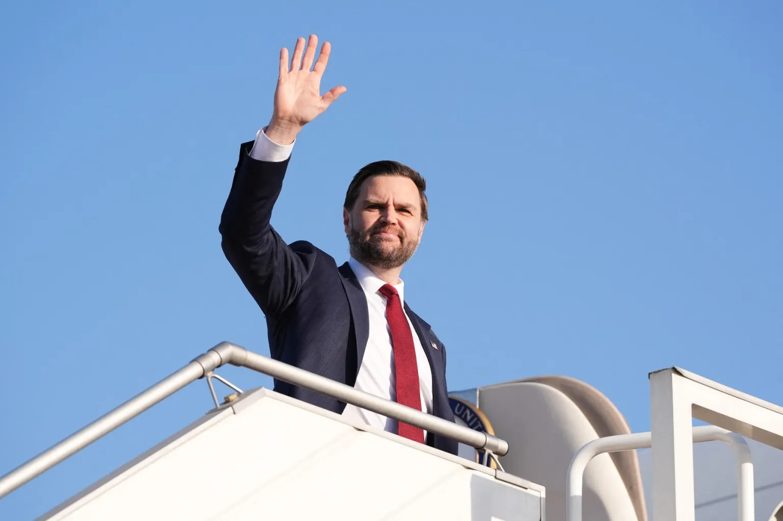 Teheranul a acceptat revenirea inspectorilor AIEA în Iran, declară JD Vance