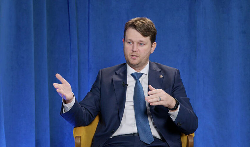 Reforma fiscală, ajustată după consultări: Gavriliță vine cu clarificări privind locuințele, nunțile și TVA la medicamente