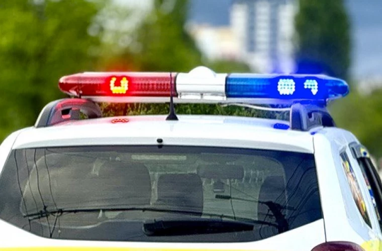 Sirenele poliției răsună astăzi în memoria celor doi polițiști decedați la datorie