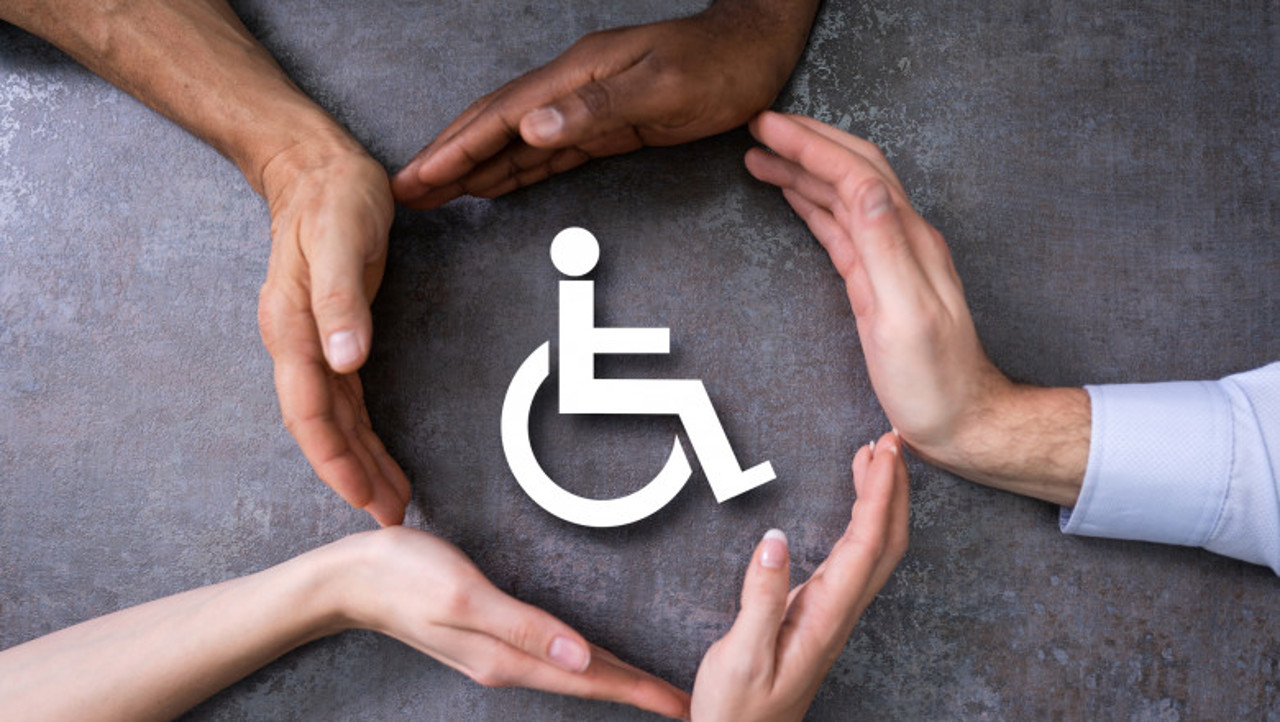 120 de adulți cu dizabilități vor fi integrați în servicii comunitare, cu sprijinul UE