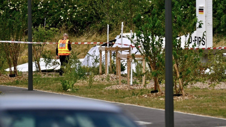VIDEO // Accident aviatic în Franța: un avion al unei școli de parașutism s-a prăbușit. Toate cele 11 persoane aflate la bord au murit