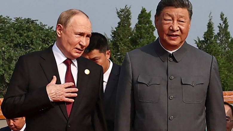 China l-a îndemnat „insistent” pe Putin să reia negocierile privind încheierea războiului cu Ucraina
