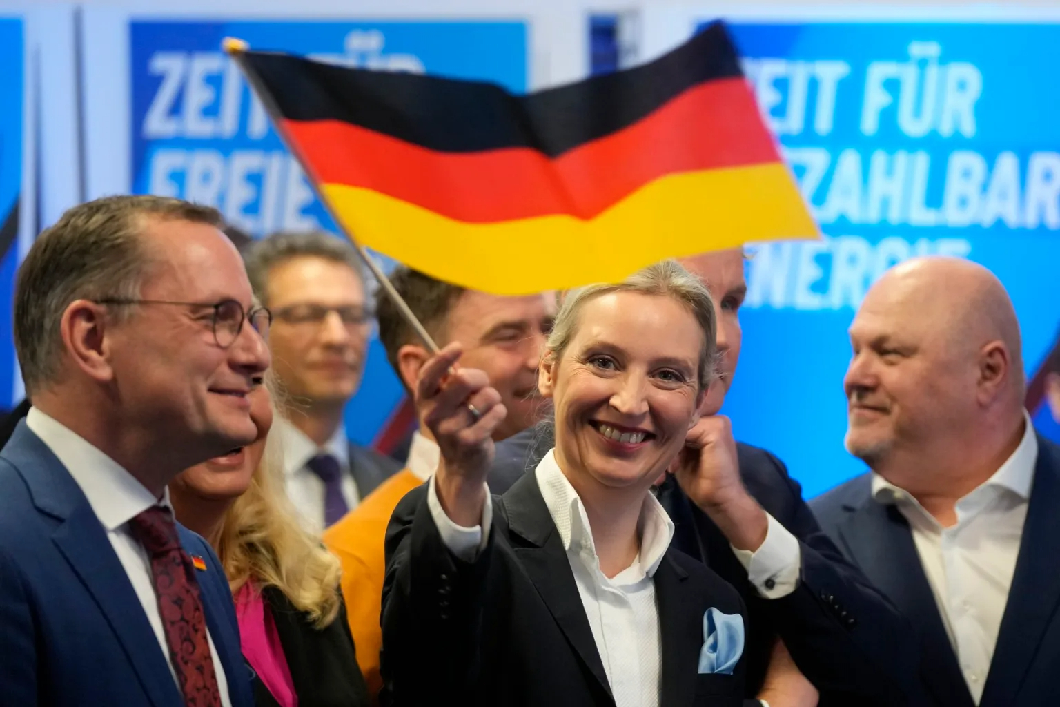 Extrema dreaptă germană vrea să preia guvernarea la următoarele alegeri și să reia relația cu Rusia. Urmează o „etapă decisivă”