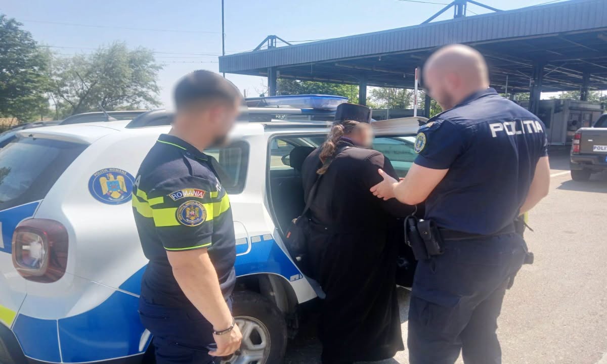A vrut să fugă în R. Moldova îmbrăcat în preot. Un bărbat căutat pentru viol în România, reținut la PTF Leușeni-Albița