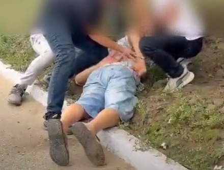 VIDEO // A înșelat o victimă de 140 de mii de lei. Un escroc din Ialoveni, reținut în flagrant în timp ce primea banii