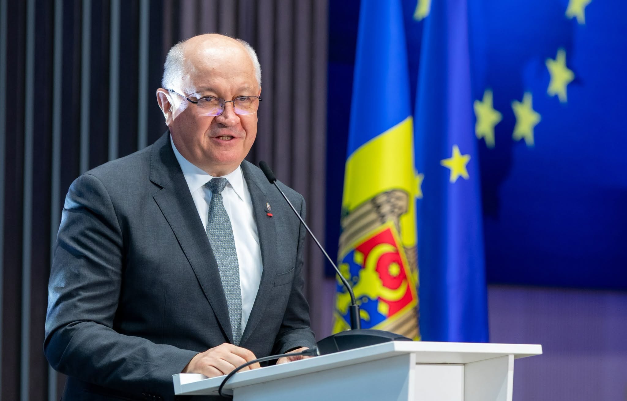 Breaking NEWS // Prim-ministrul Alexandru Munteanu și-a depus cererea de demisie