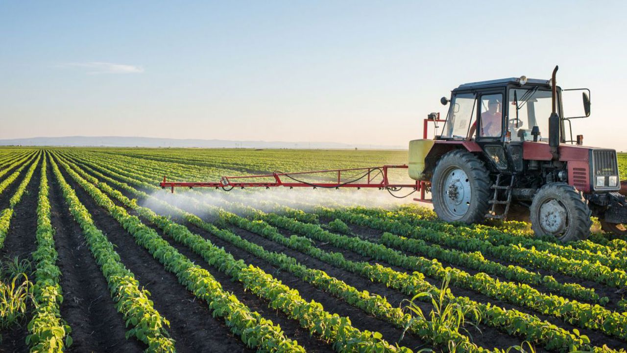 Peste 2 200 de agricultori vor primi compensații pentru acciza la motorină