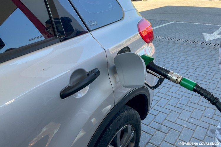 Noi scumpiri la pompă. Motorina trece de 25 de lei, iar benzina se apropie de 28 de lei