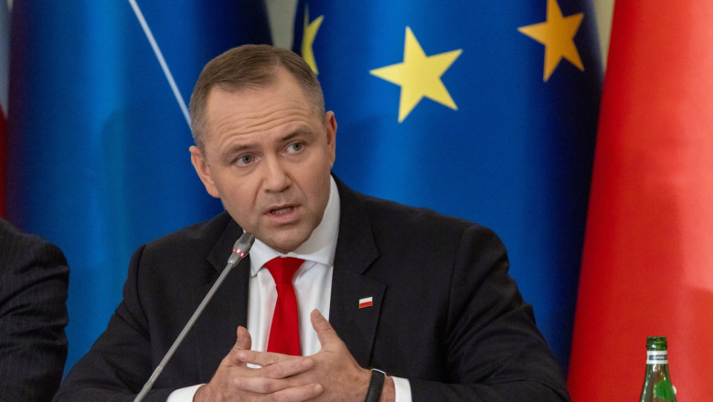 Preşedintele Poloniei susţine extinderea conductei de combustibil a NATO către flancul estic