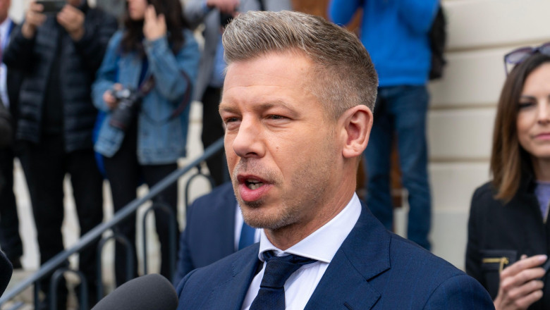 Parlamentul ungar lucrează continuu, în cadrul „Operaţiunii Focul Purificator” a lui Magyar, pentru a destructura sistemul lui Orban