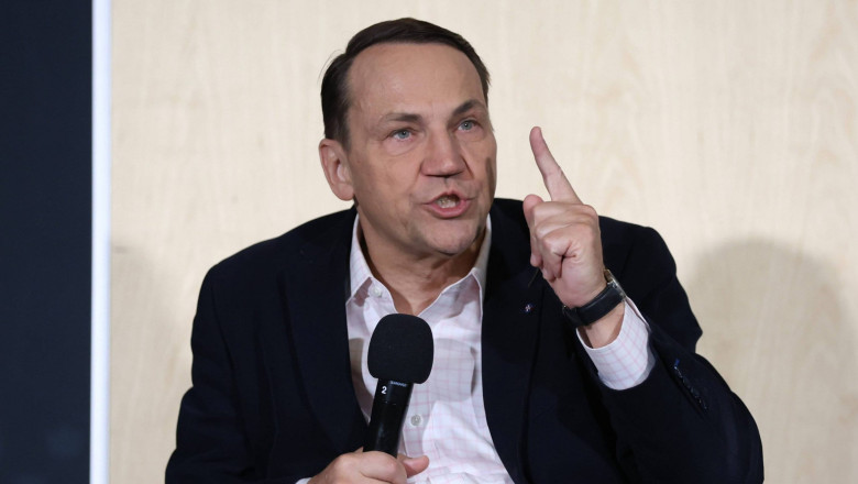 Avertisment de la Varșovia: Rusia ar putea pune la cale o provocare împotriva Poloniei. Radoslaw Sikorski: „Știm ce plănuiți”