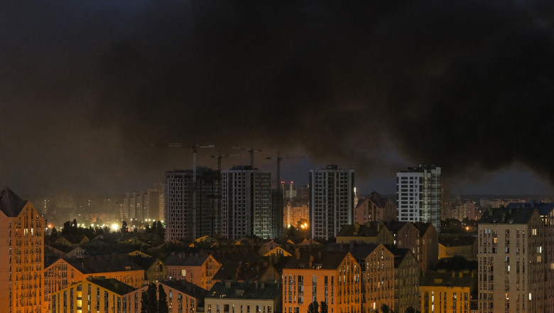 Explozii puternice la Kiev: Rusia a atacat capitala Ucrainei cu rachete balistice. 10 oameni au fost răniți