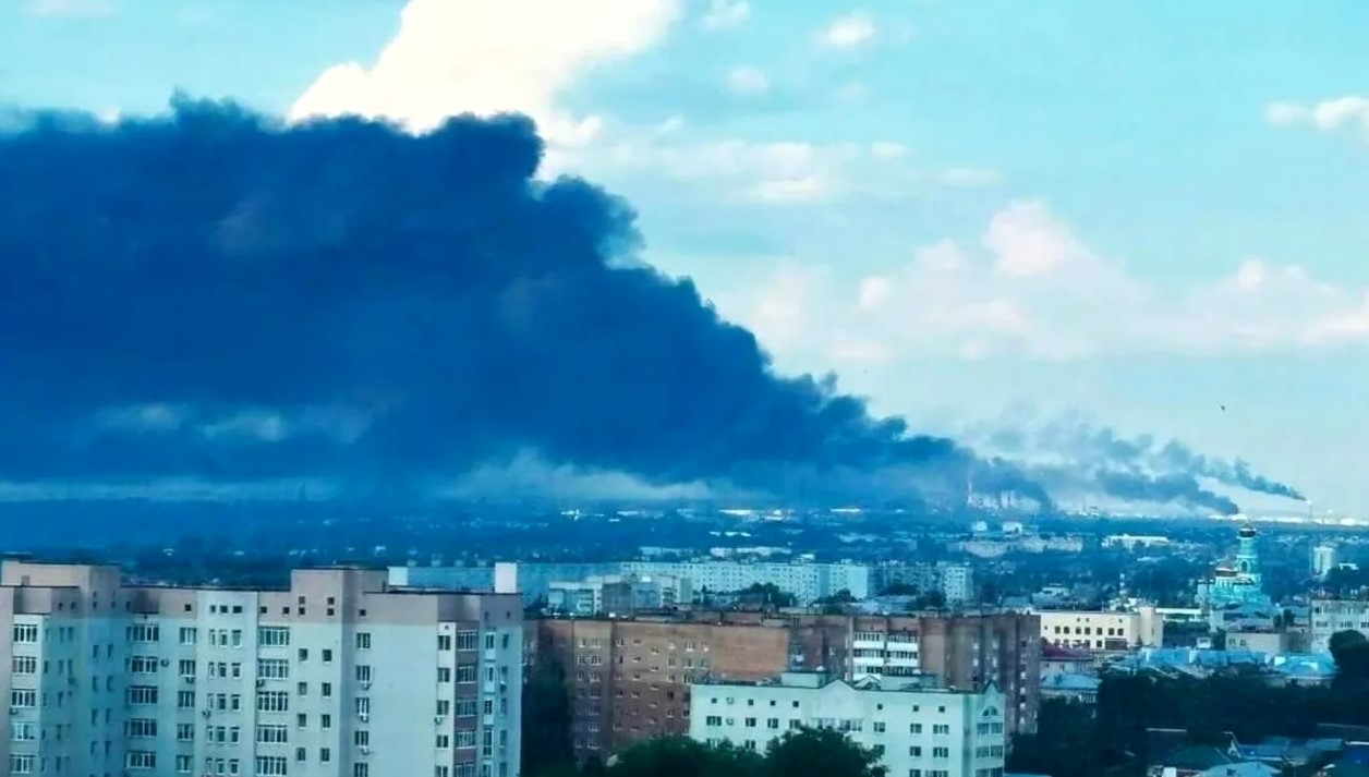 Ucraina lansează un nou atac asupra Rusiei. Dronele au lovit o rafinărie de petrol din Samara