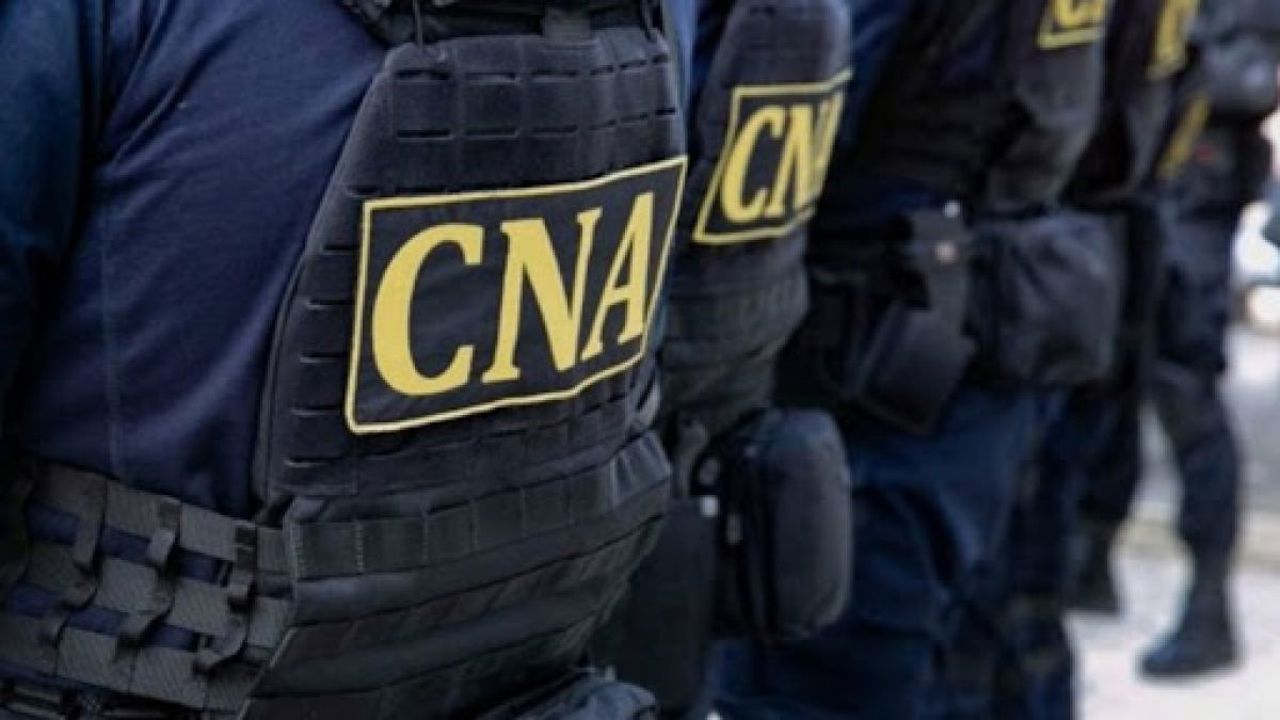 Noi detalii despre perchezițiile CNA la Judecătoria Chișinău. Un avocat și un angajat al instanței, reținuți