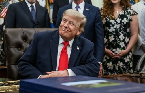 Donald Trump: Noi vom deveni gardienii strâmtorii Ormuz şi vom fi plătiţi pentru asta