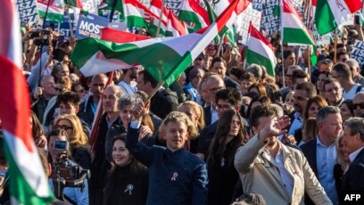 Iulian Chifu // Bătălia pentru distrugerea moștenirii Orban Cum poți schimba un regim autocratic sofisticat, instalat să conserve puterea după alegeri