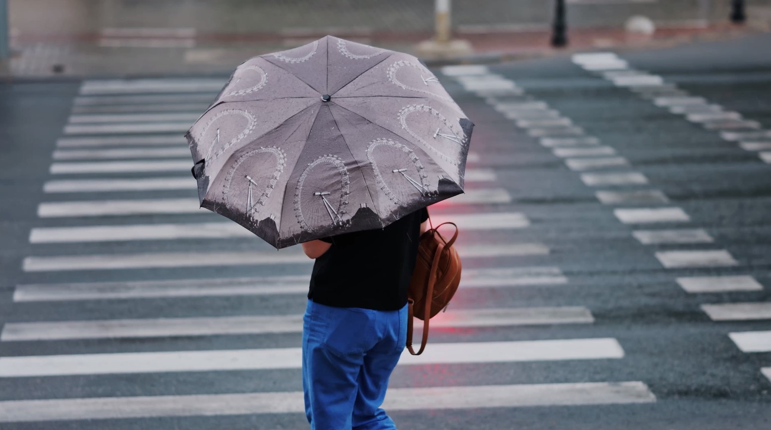 Ploi cu descărcări electrice și grindină! Meteorologii au emis un nou cod galben