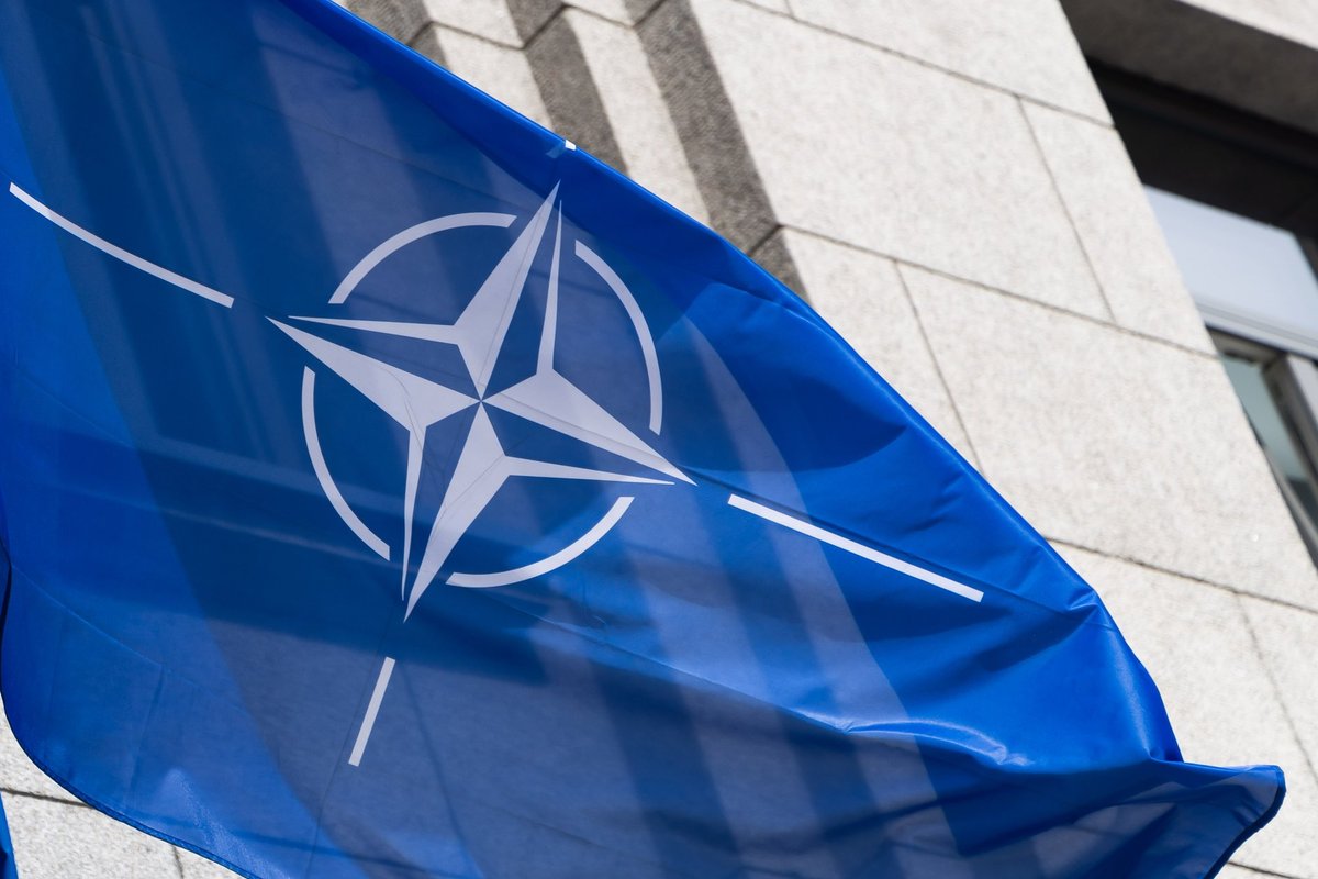O stagiară la NATO a fost arestată pentru spionaj, la cartierul general strategic din Belgia
