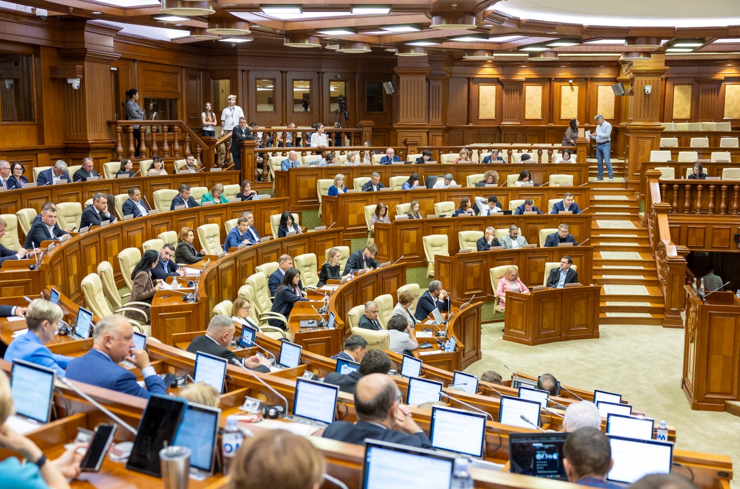 Deputații se întrunesc în ultimele ședințe plenare din sesiunea primăvară-vară 2026