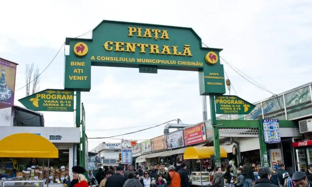 Pavilion nou cu 100 de gherete la Piața Centrală, în locul actualelor tarabe metalice