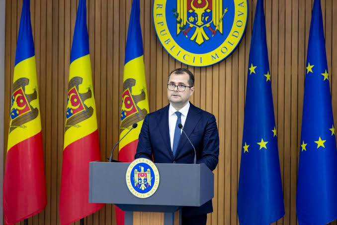 Guvernul a primit 55 de sesizări de la antreprenori în câteva zile. Premierul promite măsuri de simplificare