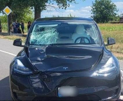 Accident mortal la Telenești. O femeie de 74 de ani a fost lovită de un automobil în timp ce traversa strada neregulamentar