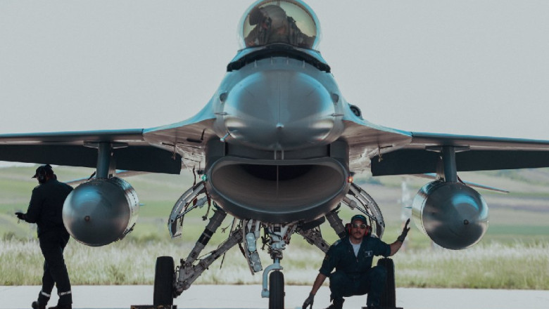 NATO își întărește flancul estic: Spania trimite avioane F-18 și elicoptere în România, iar Italia preia misiunea din Lituania