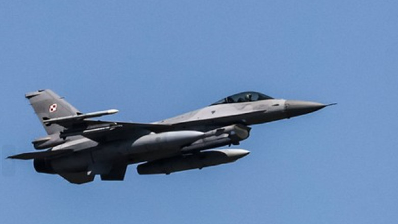 Avioane F-16 poloneze au interceptat un avion de spionaj rus la o zi după încălcarea spațiului aerian cu o rachetă de croazieră