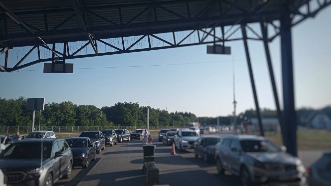 Trafic intens la PTF Sculeni pe sensul de ieșire din Republica Moldova