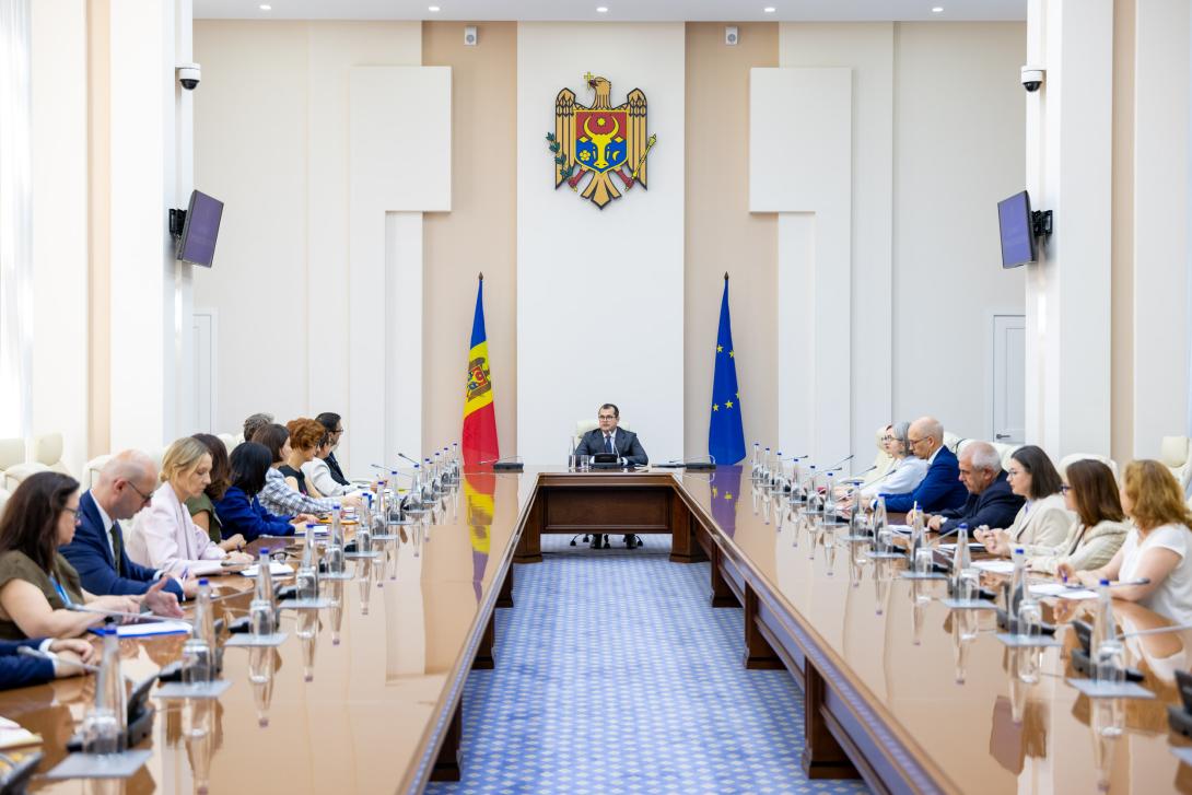 Premierul Vasile Tofan le-a cerut partenerilor internaționali să sprijine consolidarea capacității statului de a implementa reforme