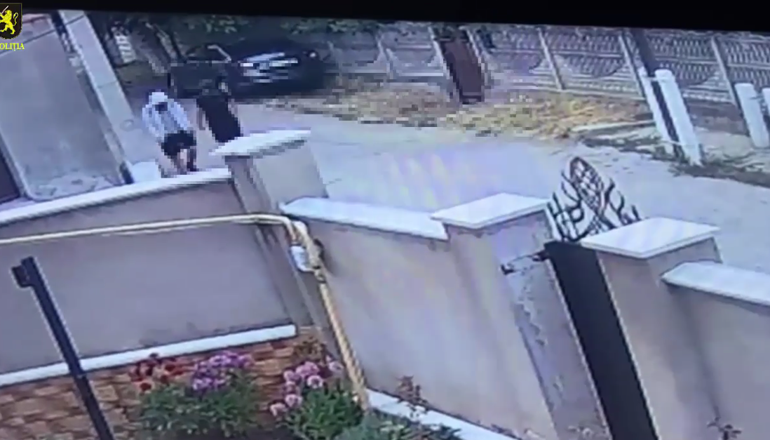 VIDEO // Furt de peste 56 de mii de lei de pe un șantier din Chișinău. Doi minori și un tânăr, suspectați