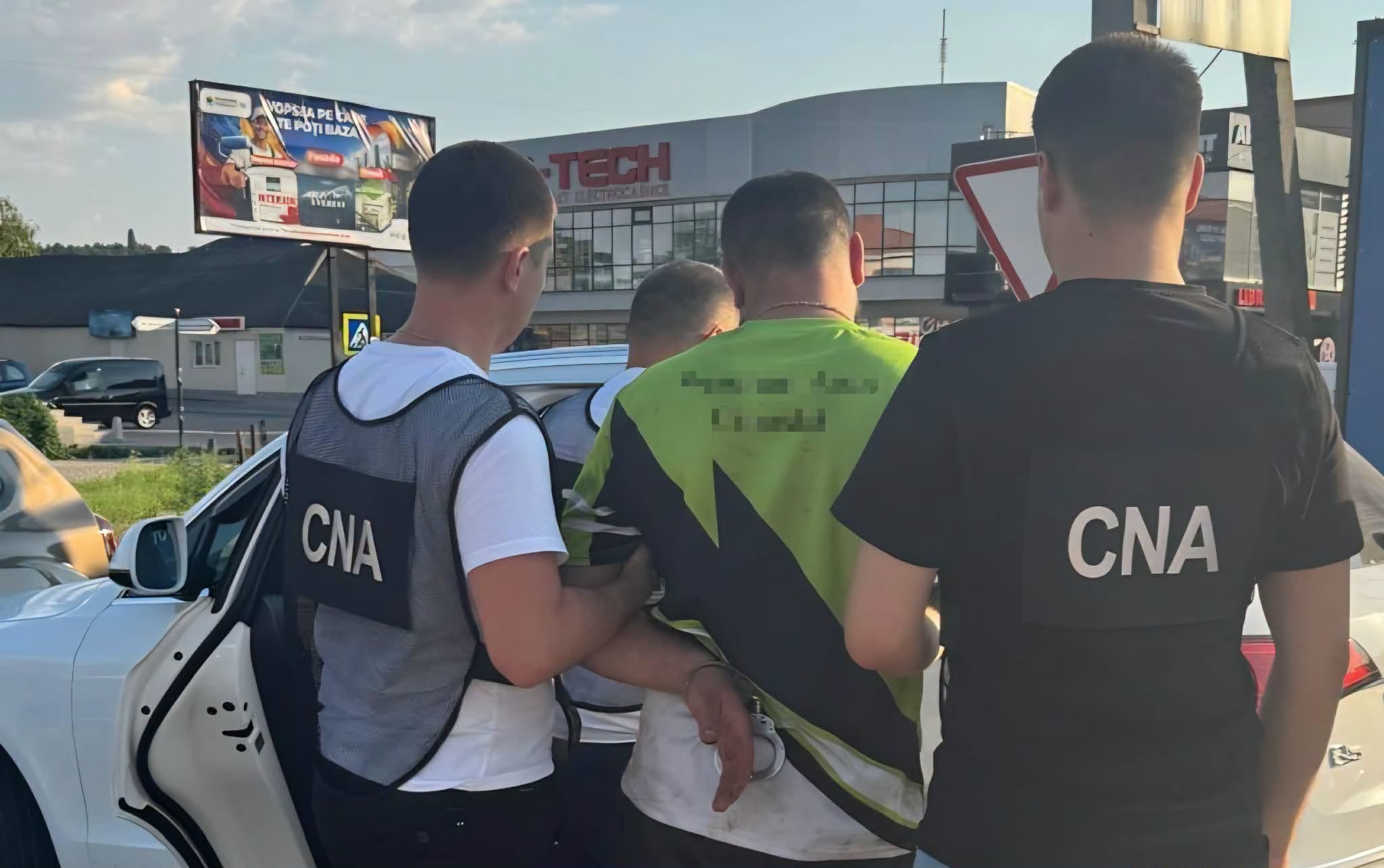 Cimișlia // Bărbat, reținut în flagrant după ce ar fi cerut 1.500 de euro pentru a scăpa un șofer beat de răspundere