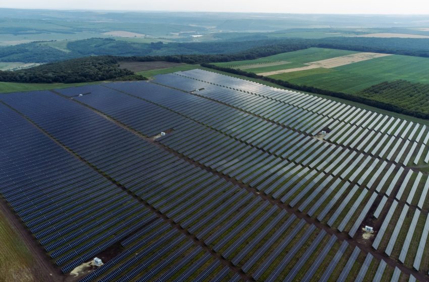 Un parc fotovoltaic cu sistem de stocare va fi construit la Vadul lui Vodă
