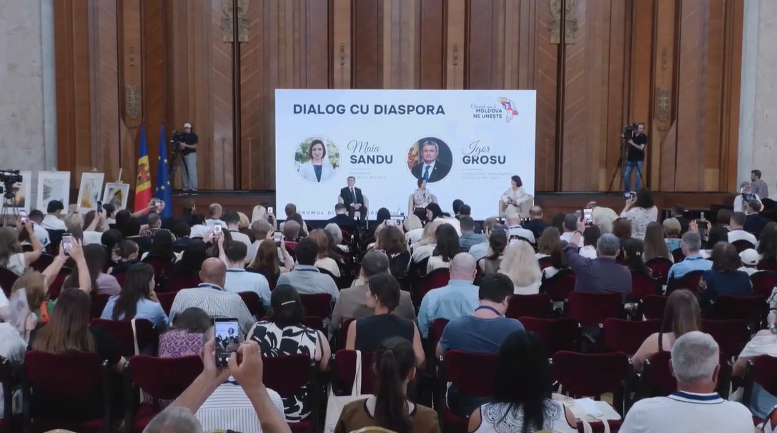 Maia Sandu și Igor Grosu, la Forumul Diasporei: Ne-am pornit cu viteză pe calea aderării la UE, și aici Diaspora noastră poate juca cel mai important rol