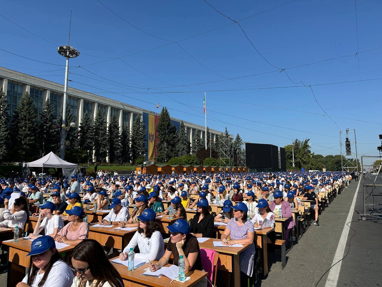 Marea Dictare Națională din acest an atrage tot mai mulți participanți: peste 1.000 de înscrieri în prima zi