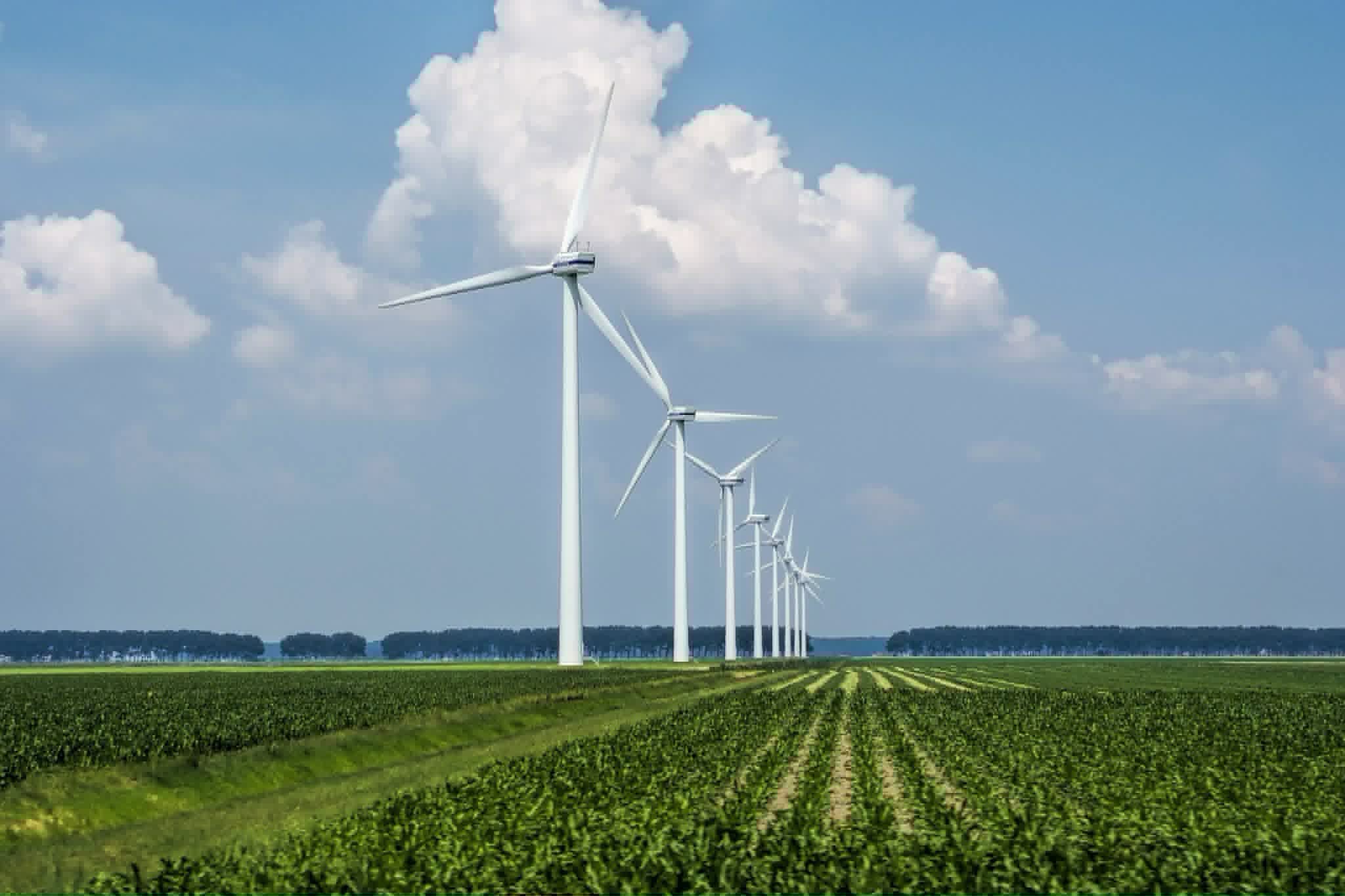 Șapte proiecte eoliene, desemnate câștigătoare la licitația de 170 MW. Investitorii vor instala și sisteme de stocare a energiei