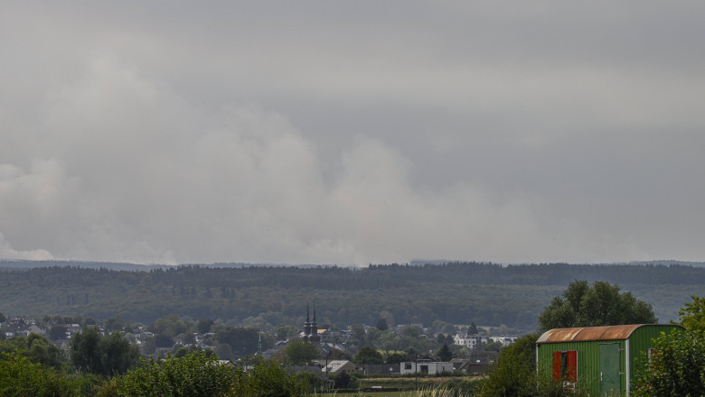 UE a mobilizat trei elicoptere și două avioane pentru a ajuta la stingerea incendiilor din Belgia