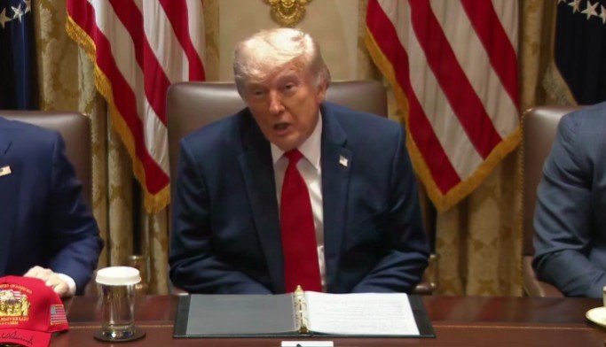 Trump declară că nu au loc negocieri cu Iranul şi nici nu sunt programate astfel de discuţii