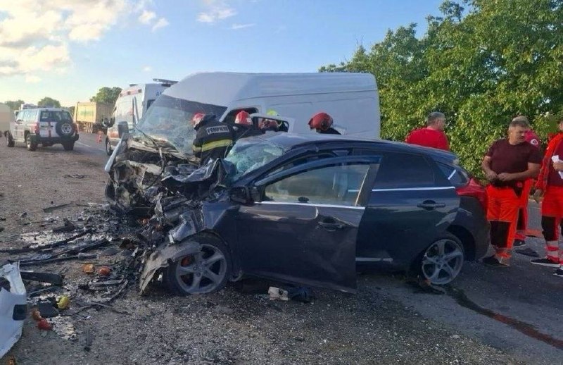 Accident grav în raionul Râșcani : o femeie a murit, iar un bărbat a ajuns la spital