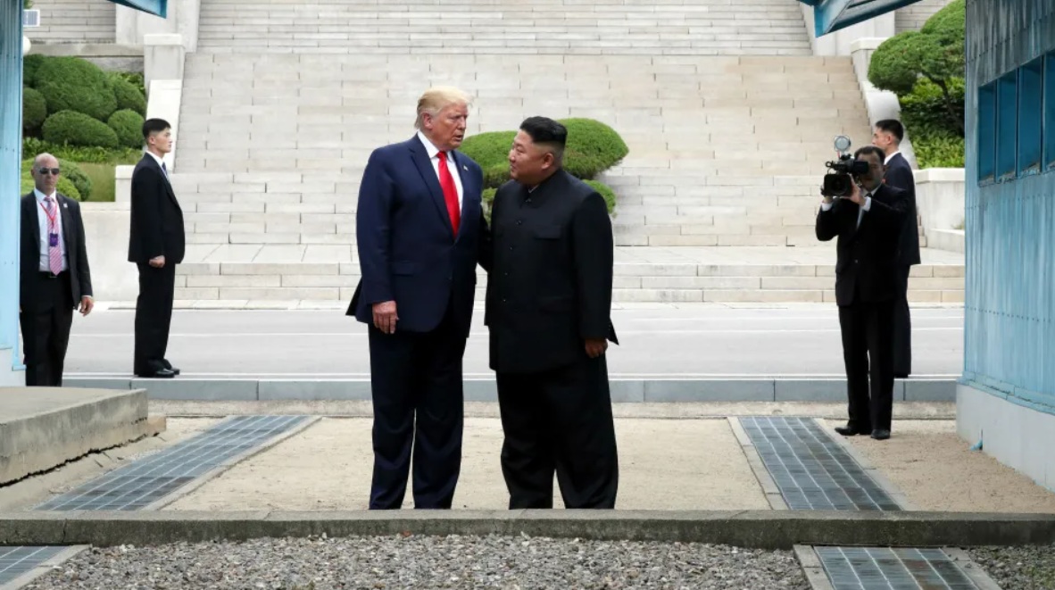 Trump asigură că se va întâlni anul acesta cu Kim Jong Un și estimează la 57 numărul armelor nucleare nord-coreene